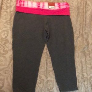NWT yoga capris